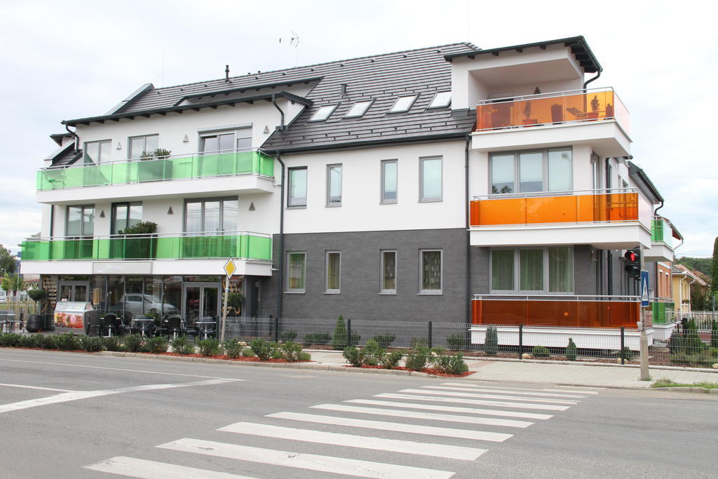 Nemeth Apartmanok Sarvar Ngoại thất bức ảnh