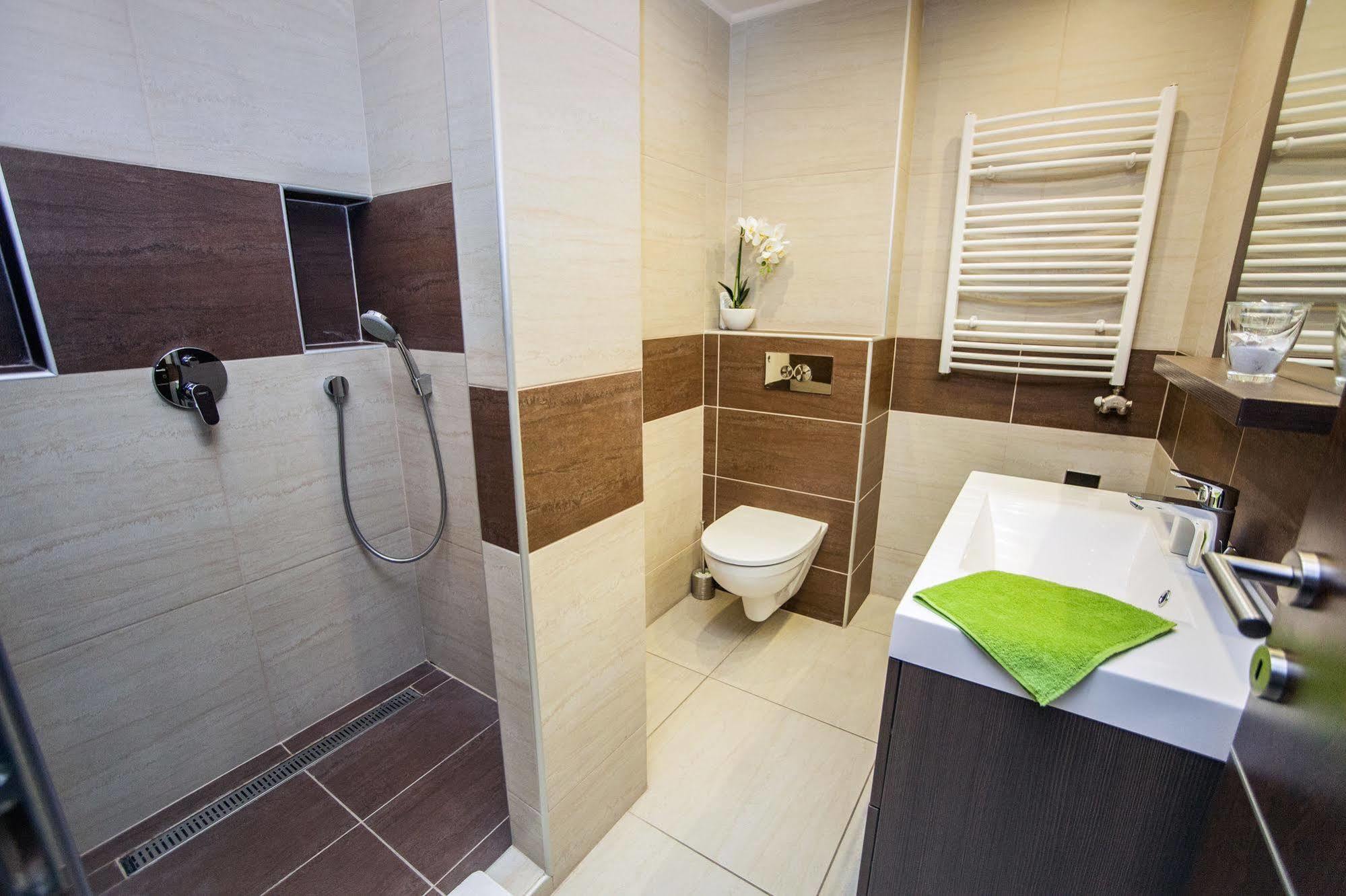 Nemeth Apartmanok Sarvar Ngoại thất bức ảnh