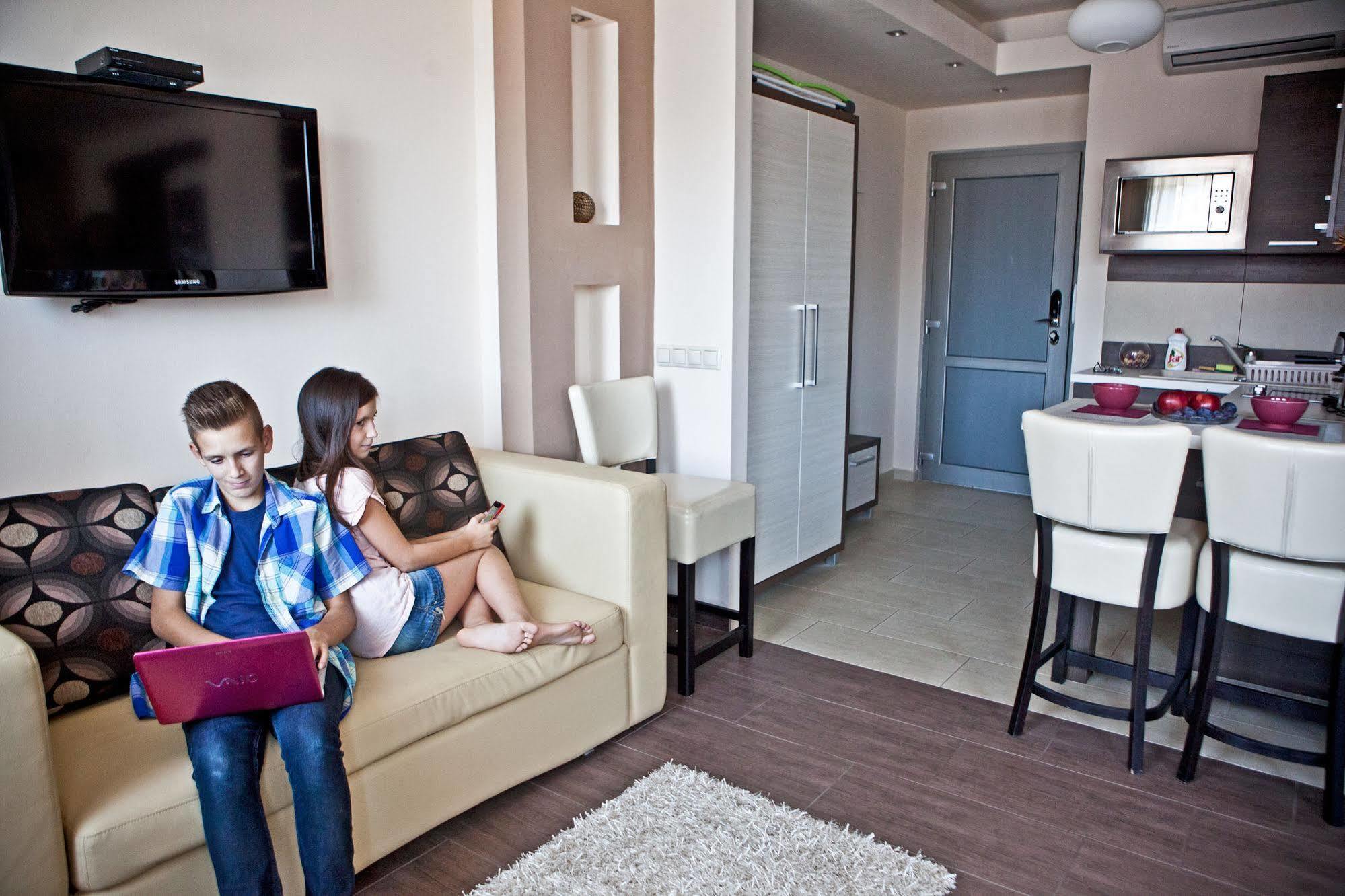 Nemeth Apartmanok Sarvar Ngoại thất bức ảnh